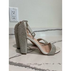 De Bloom Collections‎ Rhinestone Studded Strap Heels size 8 worn once